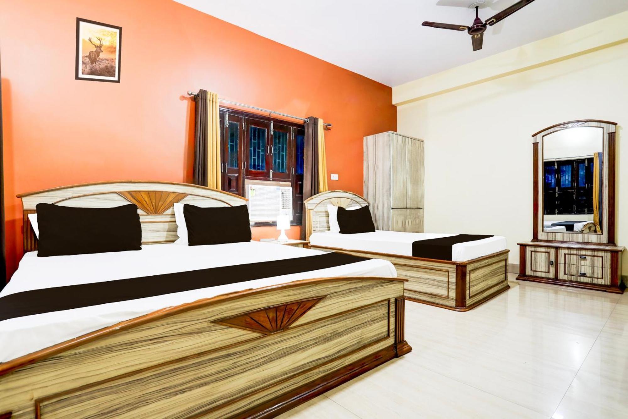 Fabhotel Rb Palace Varanasi Exterior foto